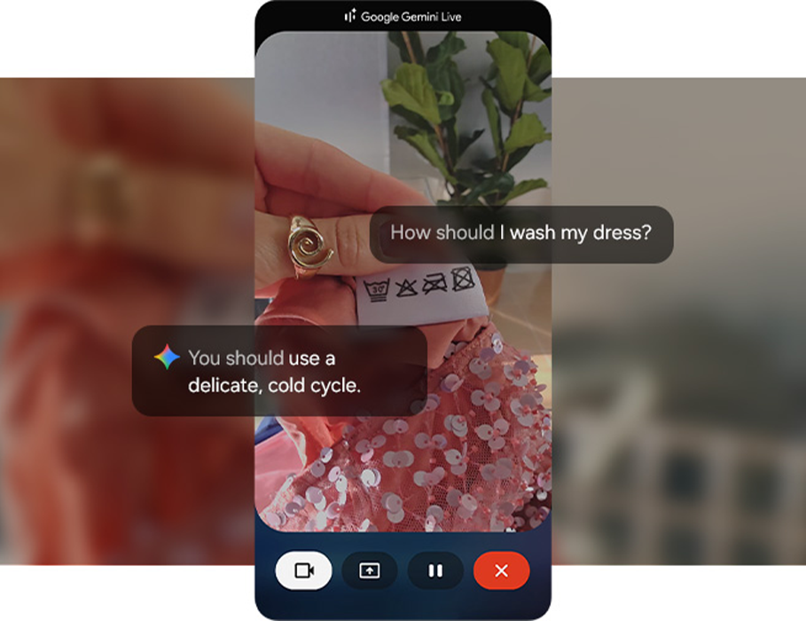 Інтерфейс Google Gemini Live на Galaxy Flip7 під час голосової взаємодії зі штучним інтелектом