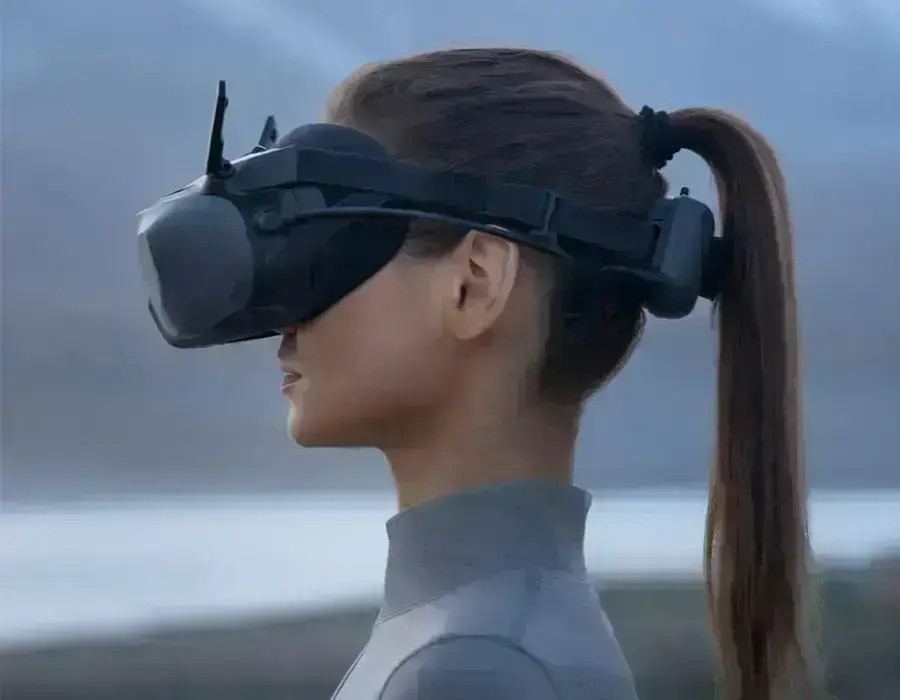 Практичный дизайн DJI Goggles N3 с встроенной лентой на голову