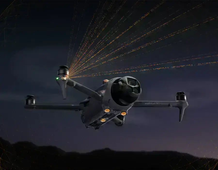 Сенсори та освітлення дрона DJI Mavic 4 Pro для польотів у темряві