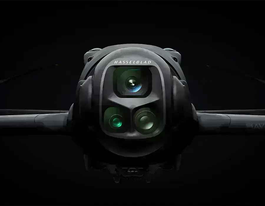 DJI Mavic 4 Pro — демонстрація потрійної камерної системи дрона
