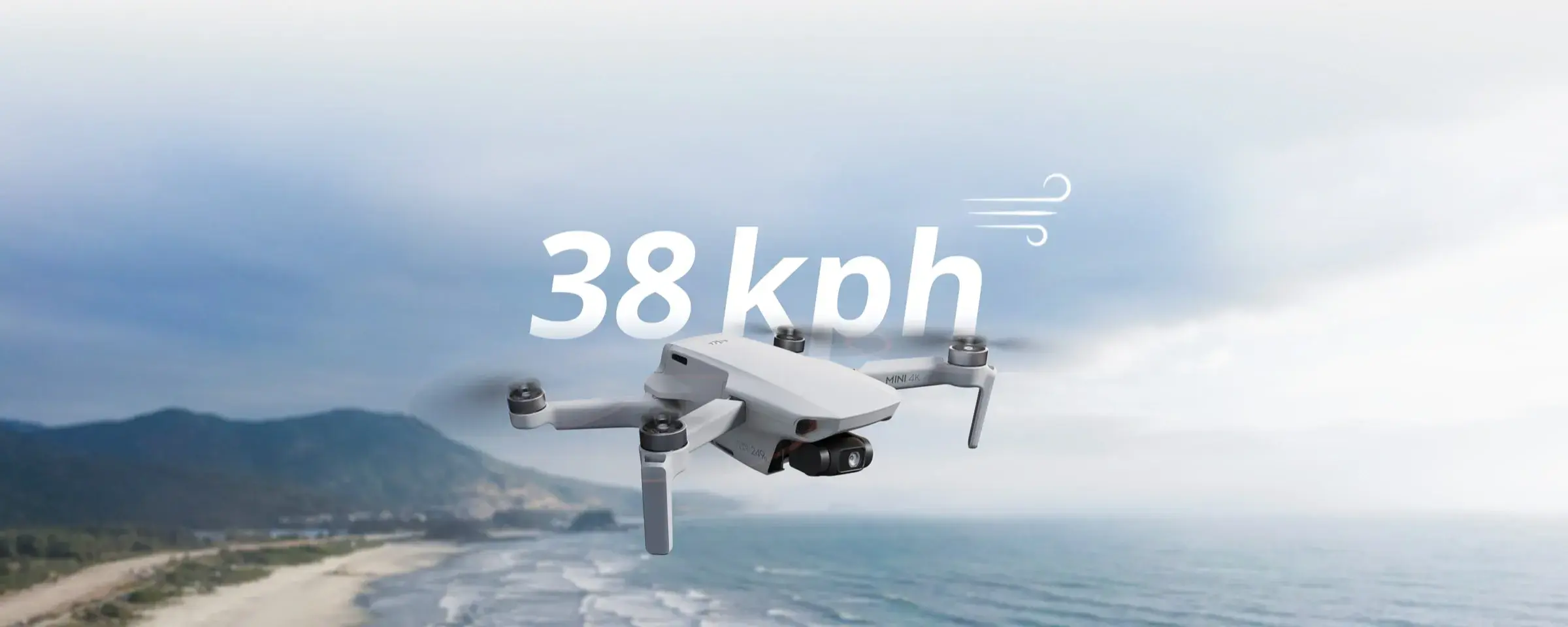 DJI Mini 4K квадрокоптер у польоті при сильному вітрі