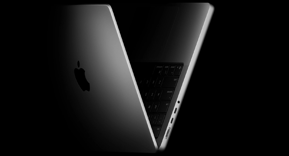 MacBook Pro M5 с открытым экраном