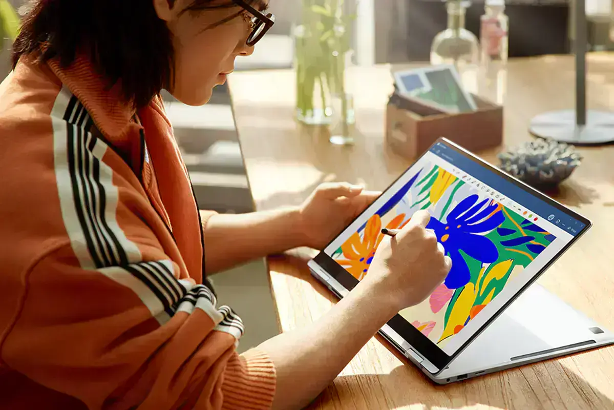 Samsung Galaxy Book4 Pro с сенсорным дисплеем