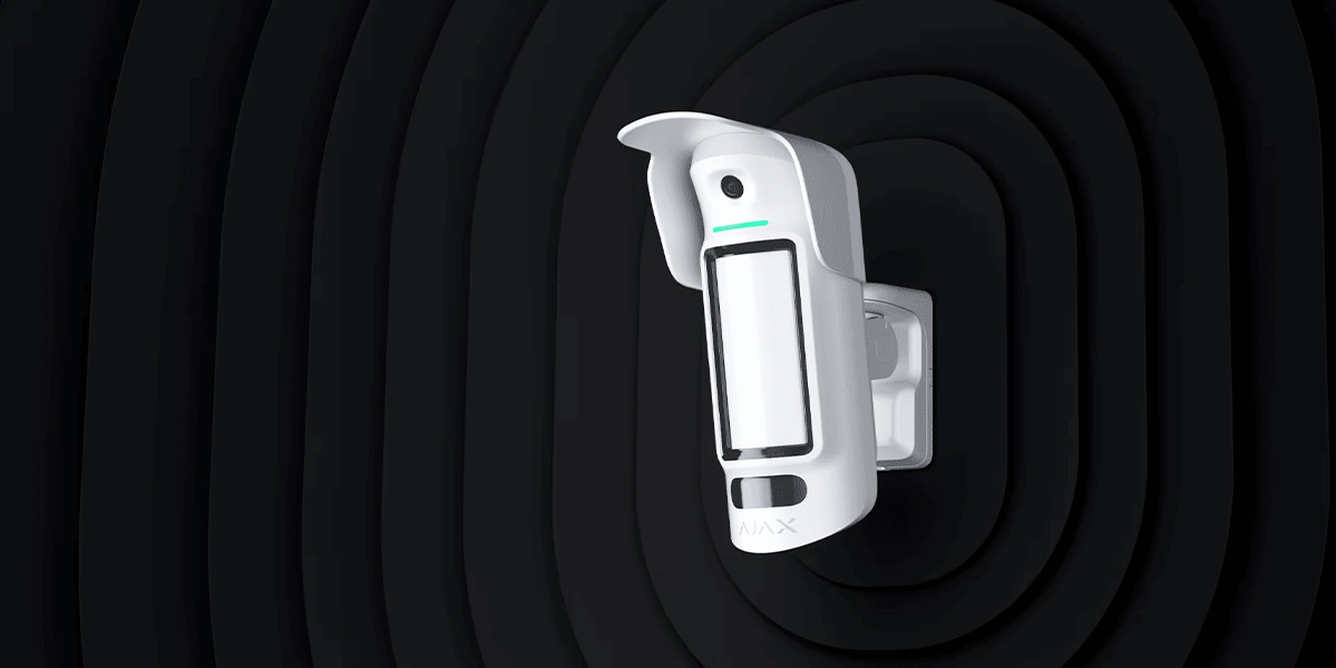 Беспроводной ИК датчик движения с расширенными возможностями фотоверификации тревог Ajax MotionCam Outdoor HighMount PhOD