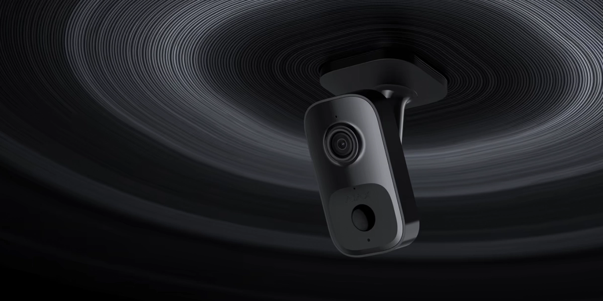 Общий вид камеры IndoorCam в белом корпусе
