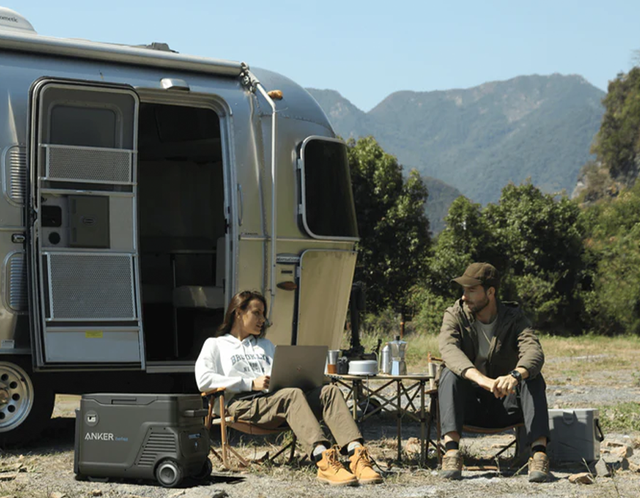 Портативный холодильник Anker SOLIX EverFrost Powered Cooler 40L (A17A13M2)