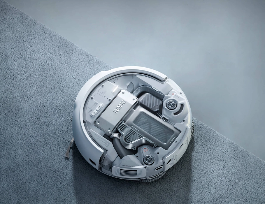 Робот-пылесос с влажной уборкой DJI ROMO P (CP.CR.00000052)