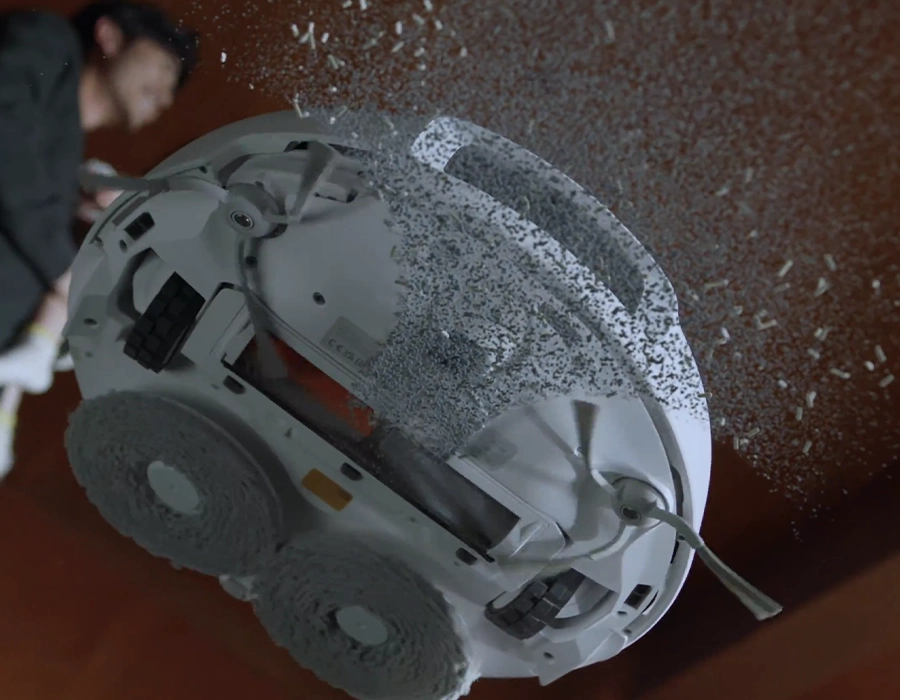 Робот-пылесос с влажной уборкой DJI ROMO P (CP.CR.00000052)