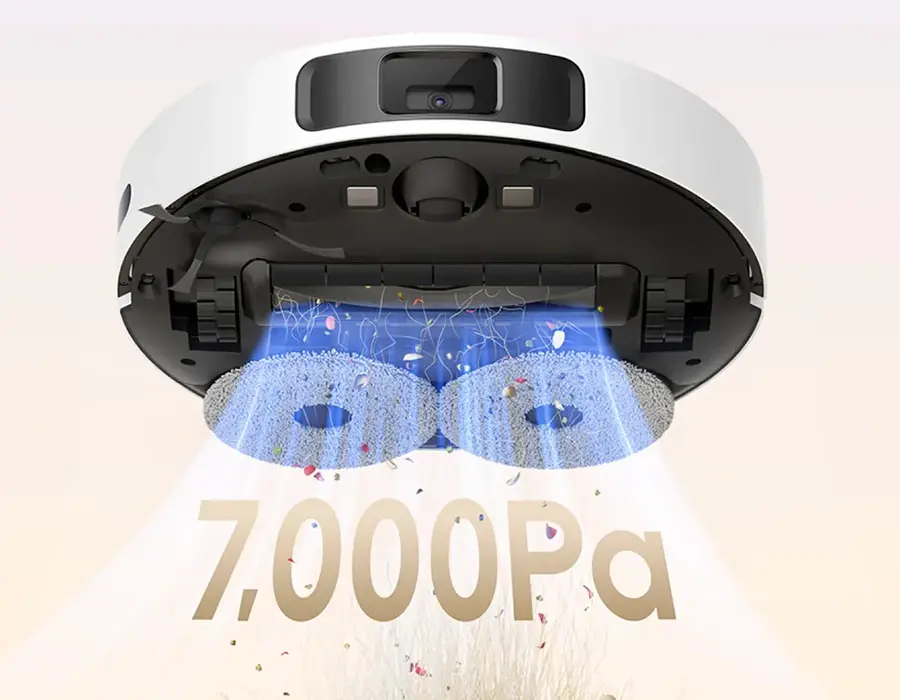 Робот-пылесос Dreame Bot L10s Pro Gen2 на полу, демонстрируя систему всасывания