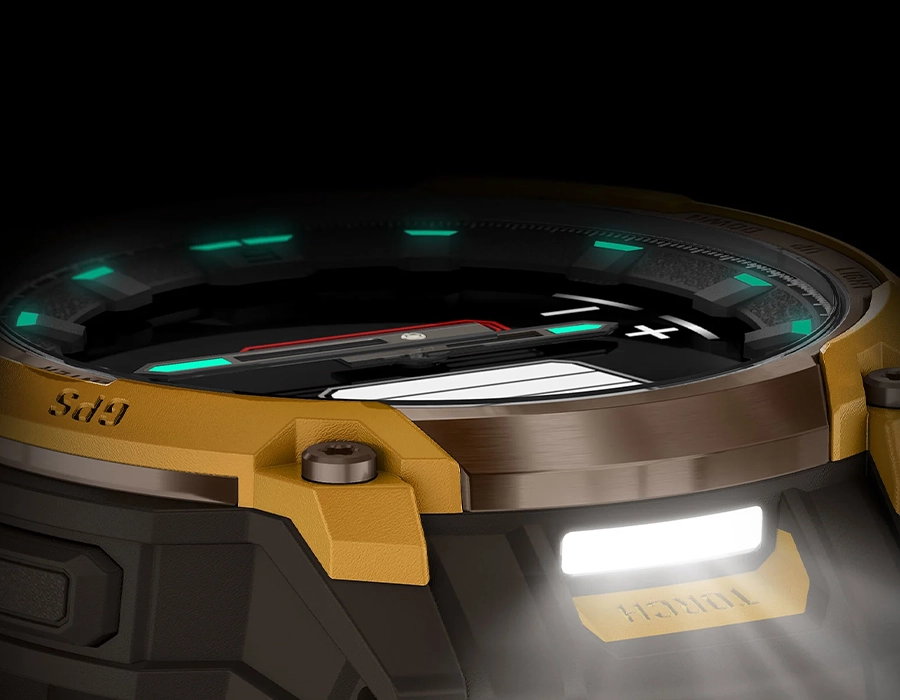 Встроенный фонарик Garmin Instinct Crossover с регулировкой яркости