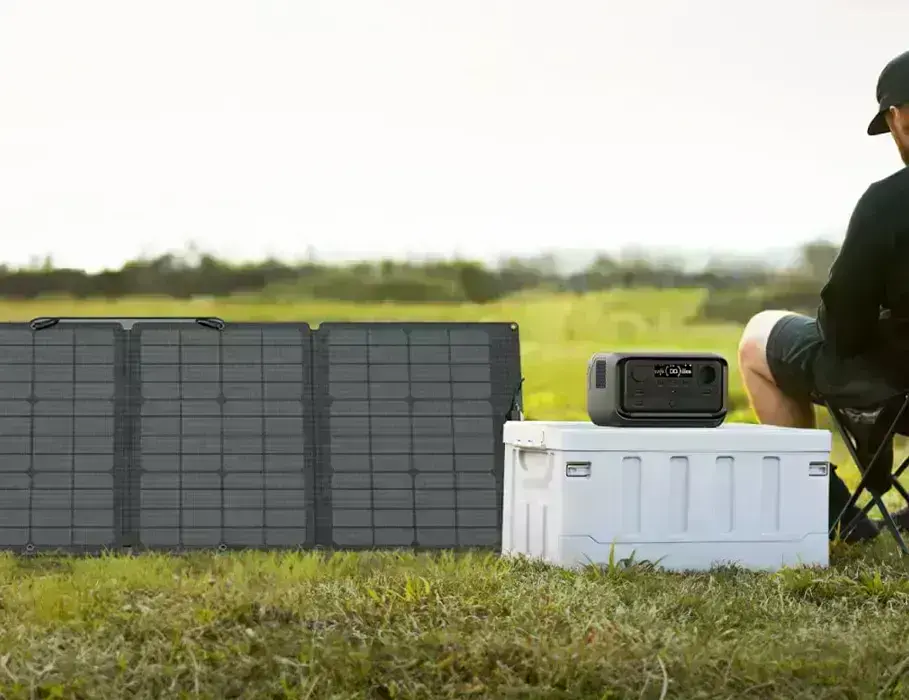 EcoFlow RIVER 3 Plus заряжается от солнечной панели