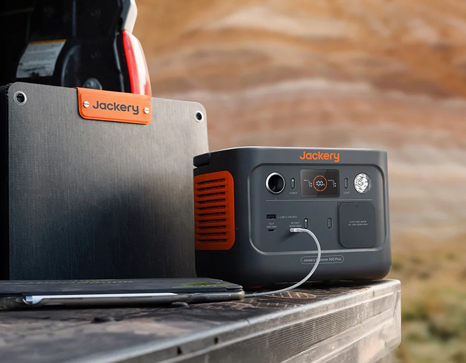 Портативна зарядна станція Jackery Explorer 300 Plus | 288Wh 300W (21-0001-000010)