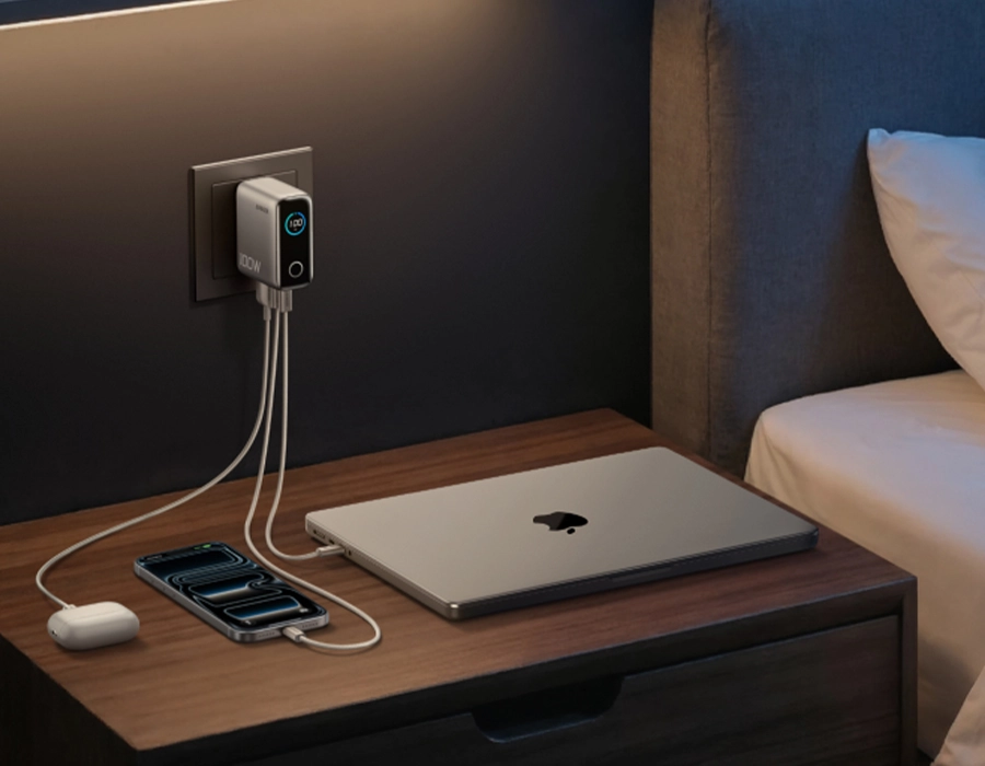 Зарядний пристрій з дисплеєм Anker 100W 3-Ports GaN Charger with Smart Display and USB-C Cable - Space Black (B121B)