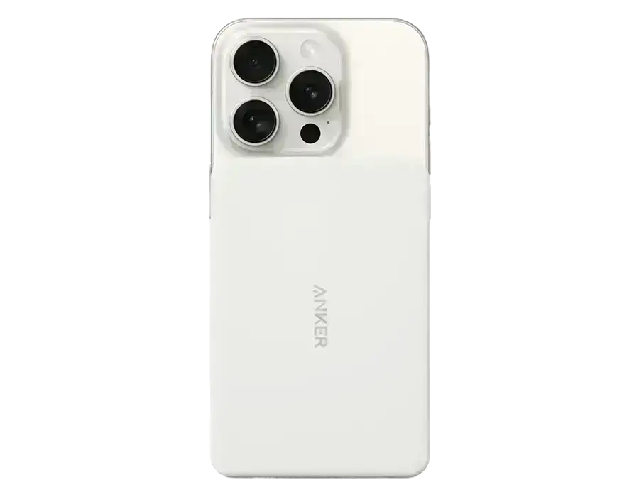 Anker MagGo Power Bank прикріплений до iPhone через магнітне кріплення