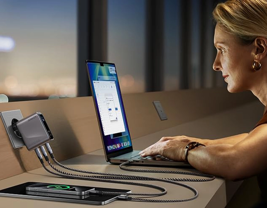 Зарядний пристрій з дисплеєм Anker Prime Charger 160W, 3 Ports, Smart Display (A2687, B2687GZ1)