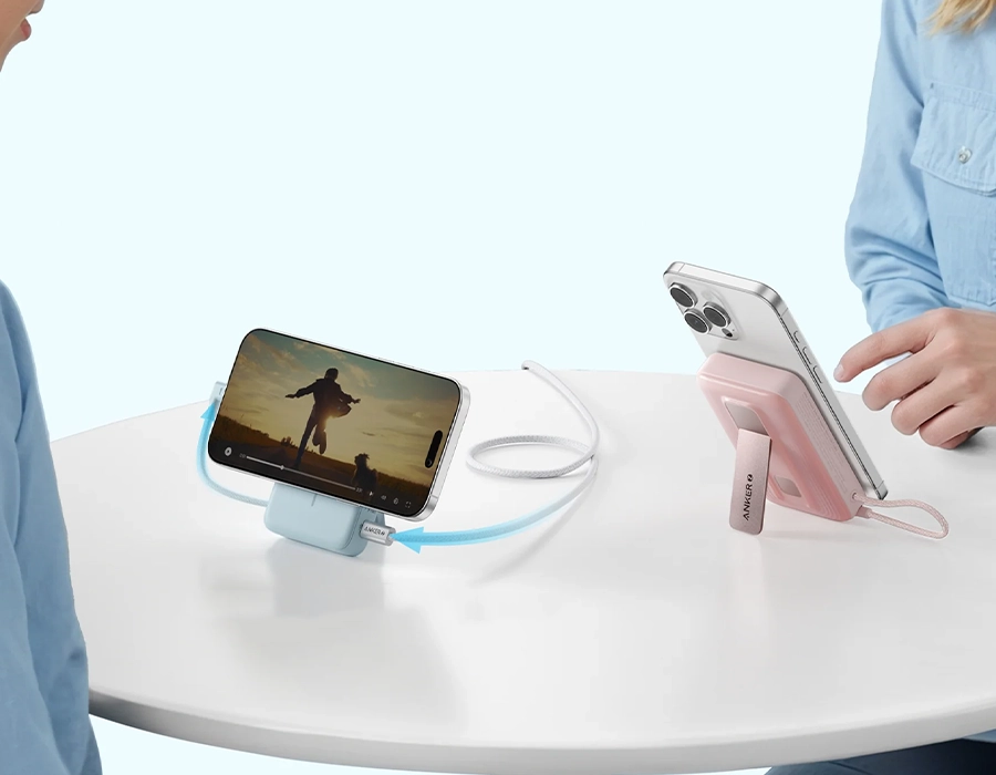 Магнітний павербанк з вбудованим кабелем та підставкою Anker Zolo Magnetic Power Bank 10000mAh 30W with Built-in USB-C Cable - Black (A1685011)