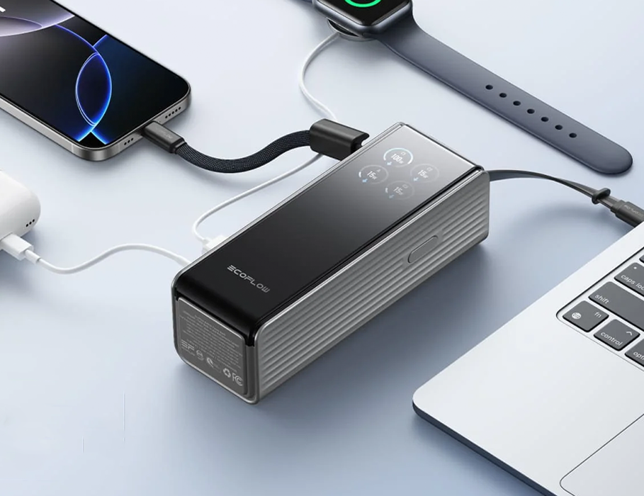 EcoFlow RAPID Powerbank під час заряджання кількох пристроїв через USB-C