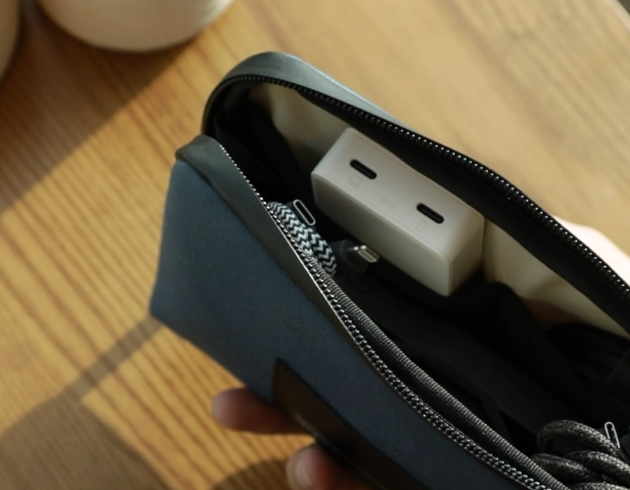 Зарядний пристрій Native Union Pocket GaN Charger PD 65W Dual USB-C - White (POCK-PD65-WHT-EU)