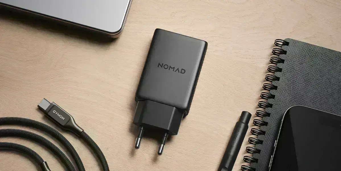 Общий вид адаптера питания Nomad USB-C GaN 40W Slim EU Power Adapter Carbide