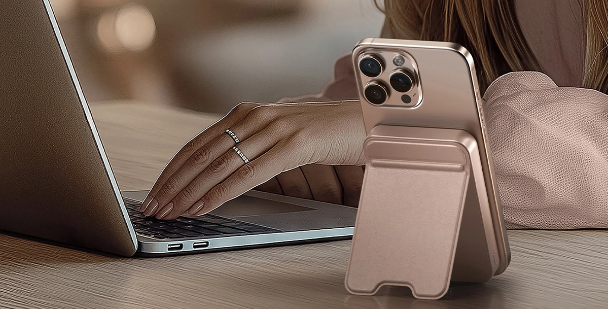 Satechi OntheGo Power Bank - фронтальний вигляд з підставкою