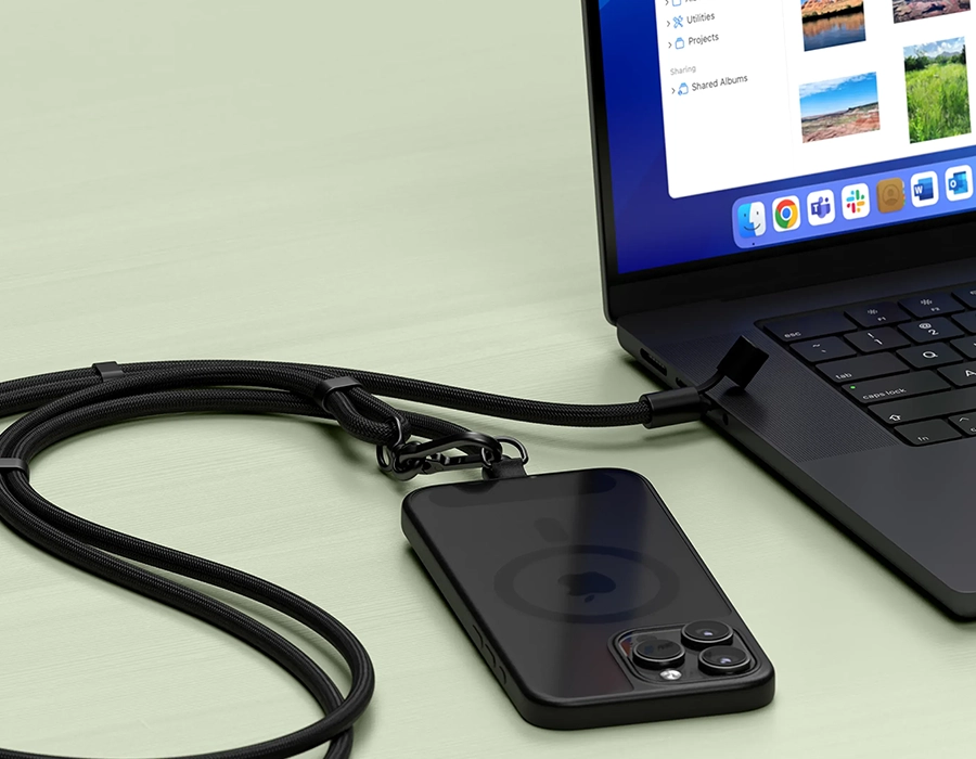 Кабель-шнурок Satechi OntheGo USB-C у використанні на плечі