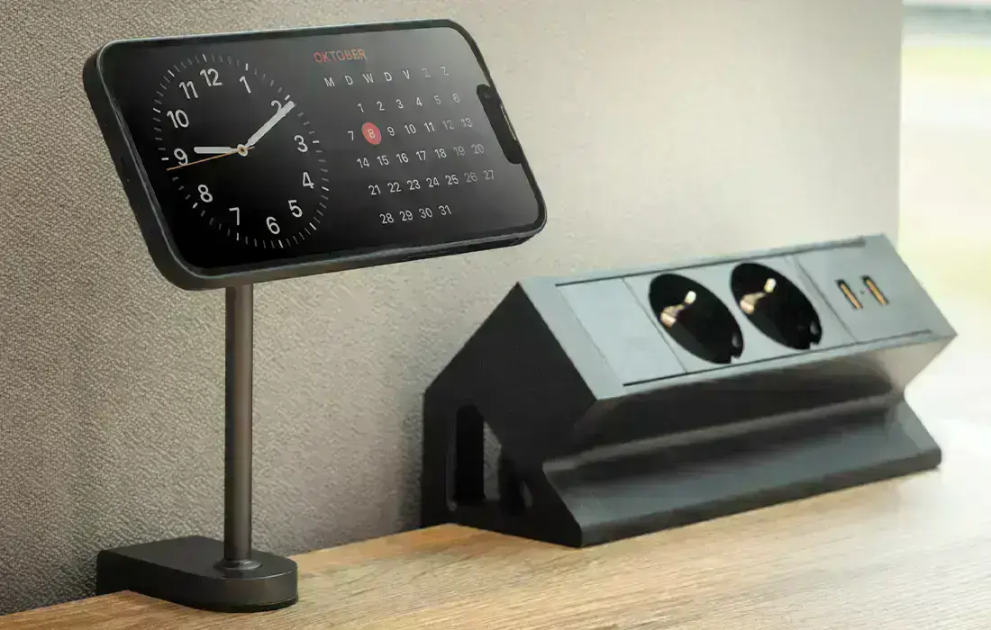 Zens Office Charger Mount Pro 2 Wireless показывает стильный дизайн зарядной станции в действии