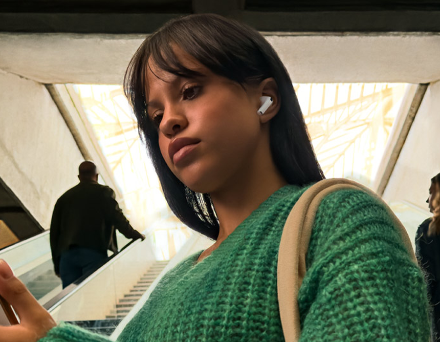 AirPods Pro 3 — інтелектуальне шумозаглушення