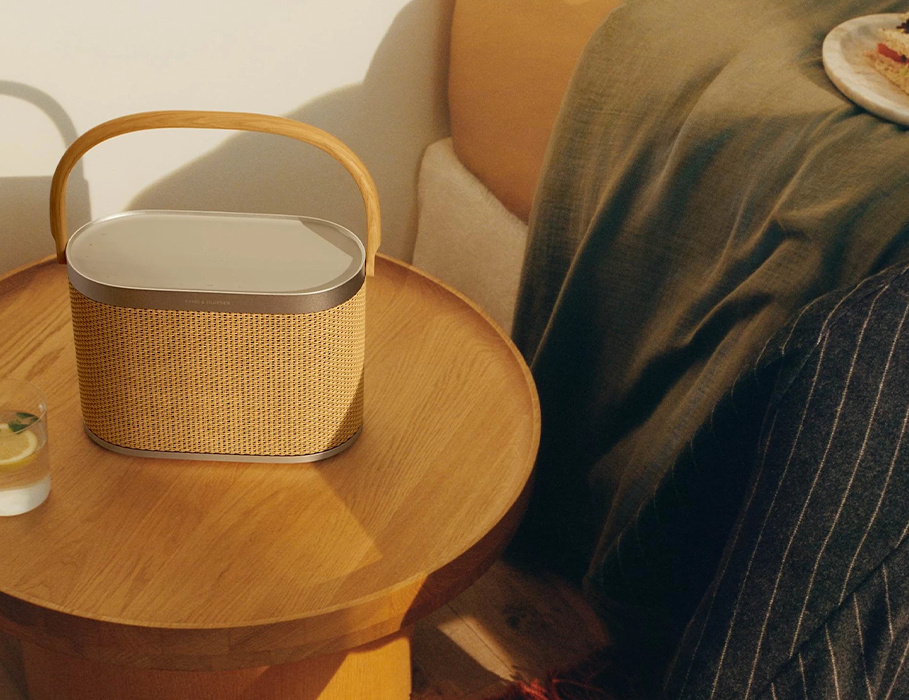 Колонка Bang & Olufsen Beosound A5 - Dark Oak (1254100)