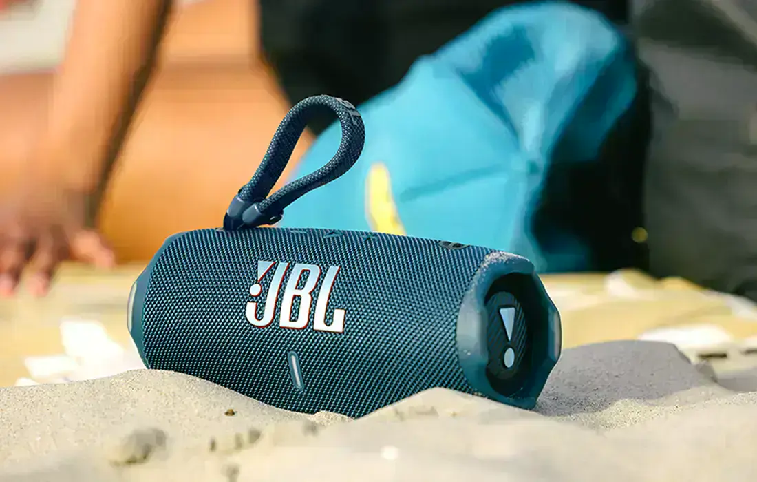JBL Charge 6 з потужними басами і чіткими високими частотами