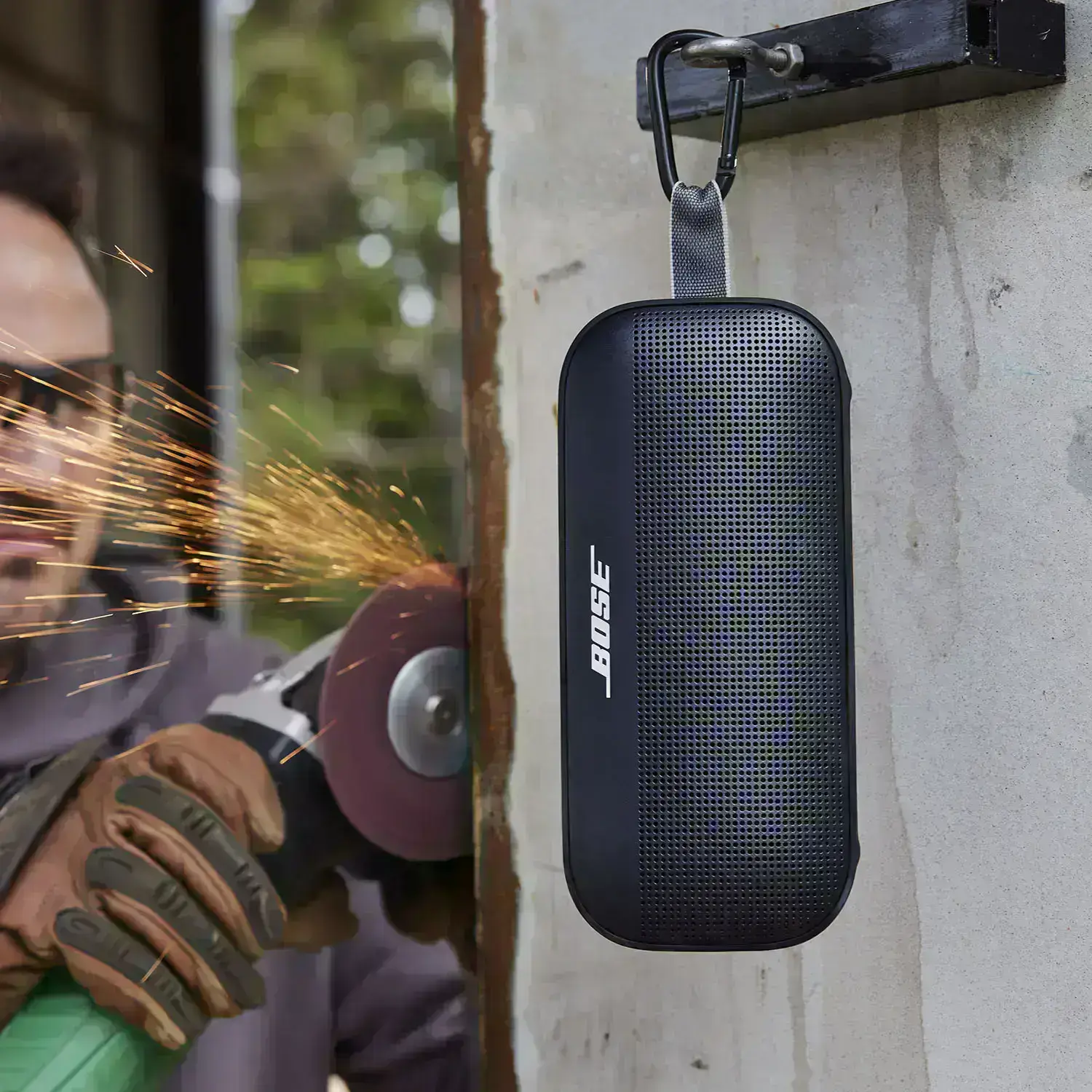 bose-soundlink-flex-bluetooth-speaker-4