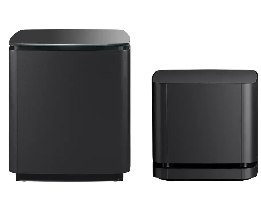 Акустична система Bose Surround Speakers у поєднанні з сабвуфером Bose Bass Module у вітальні