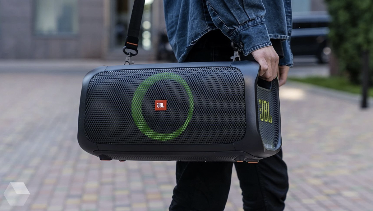 jbl-partybox-on-the-go-essential-4
