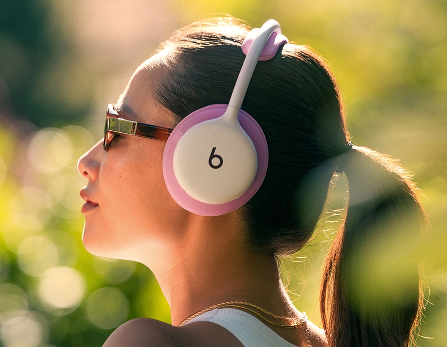 Наушники Beats 360 Over-Ear Headphones – Black with Black Performance Knit Cushions (MJE14)