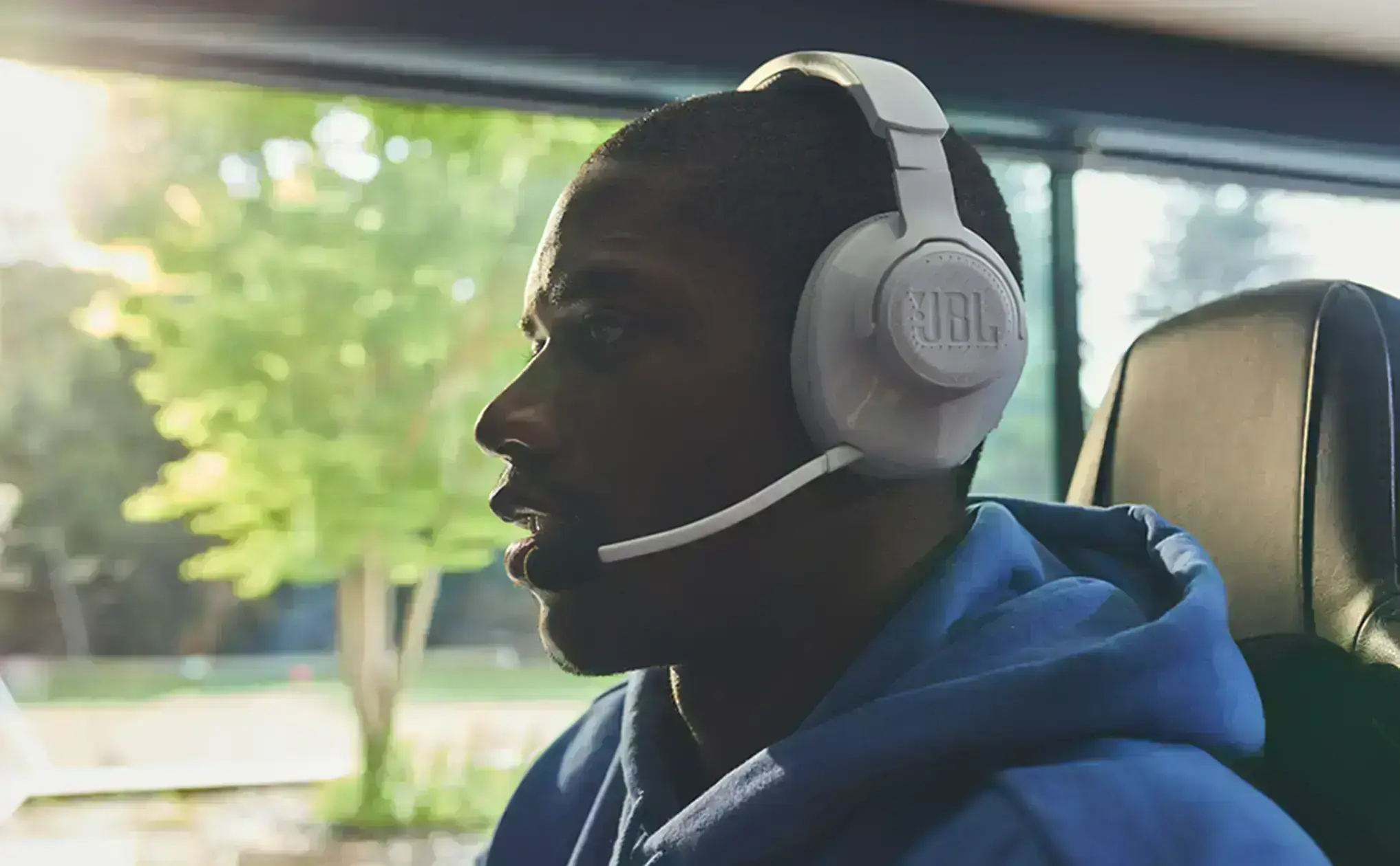 jbl-quantum-360-wireless-2