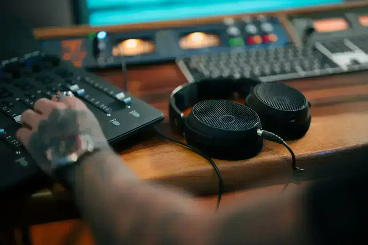 sennheiser-hd-490-pro-3