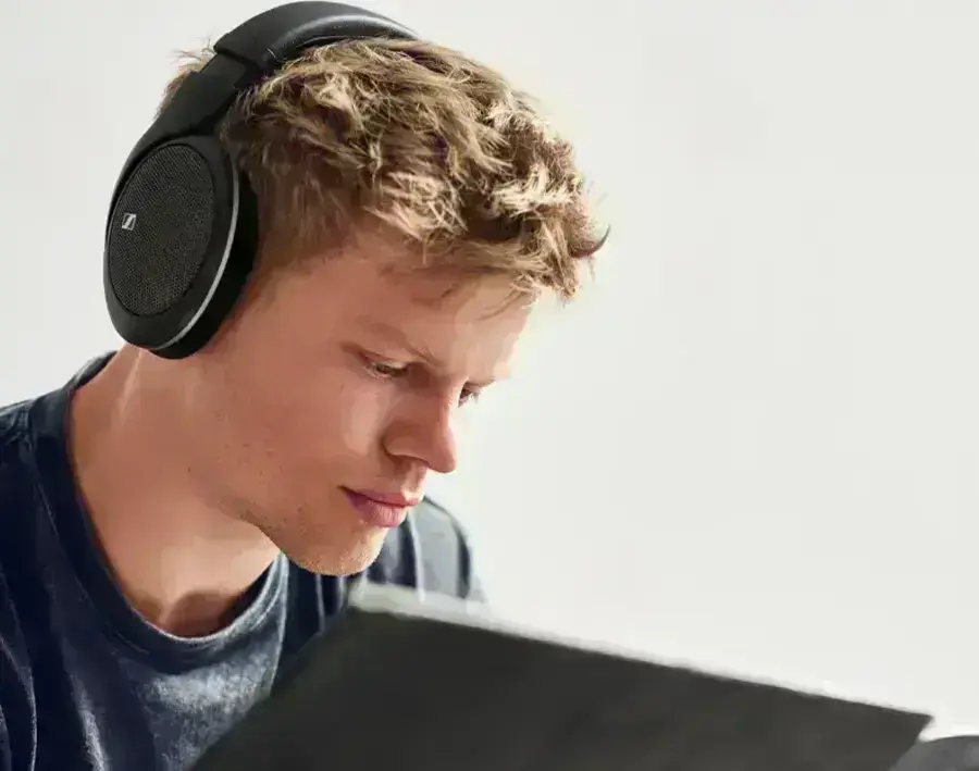Конструкція навушників Sennheiser HD 550 з акустично прозорою пилозахисною кришкою