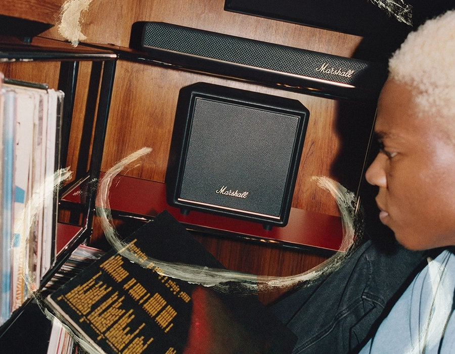 Marshall Heston Sub 200 крупний план басового динаміка