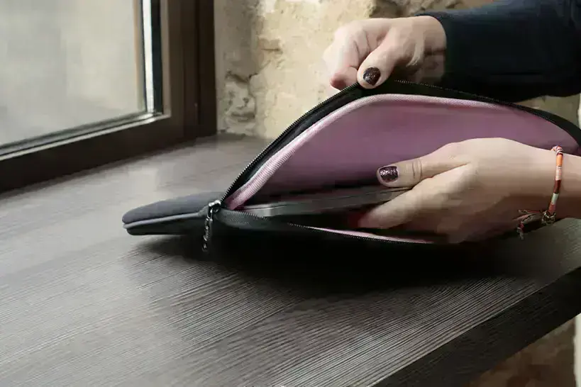 MW-Basics-2Life-Sleeve-Case-3
