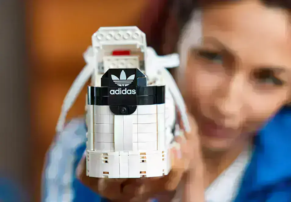 LEGO-Adidas-Originals-Superstar-5