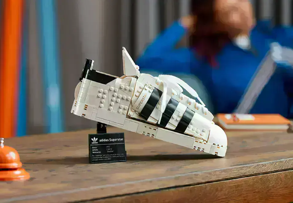 LEGO-Adidas-Originals-Superstar-8
