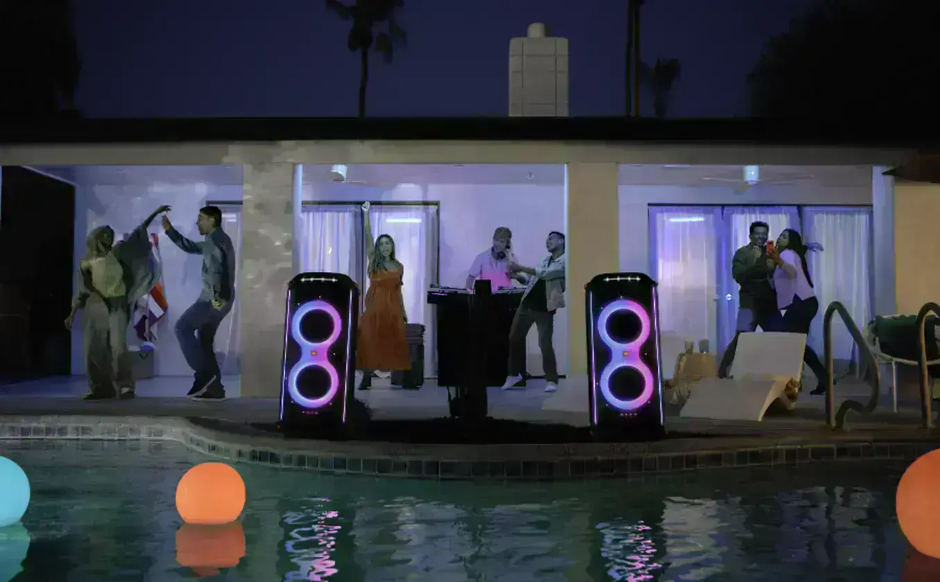 JBL_Partybox_710__Lifestyle_03_905x560px