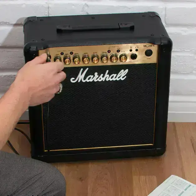 Marshall-MG15FX-2