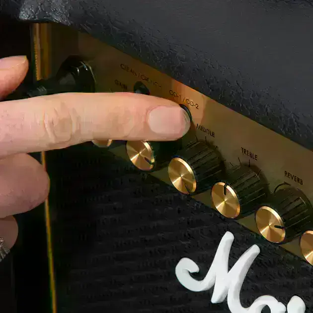 Marshall-MG15FX-4