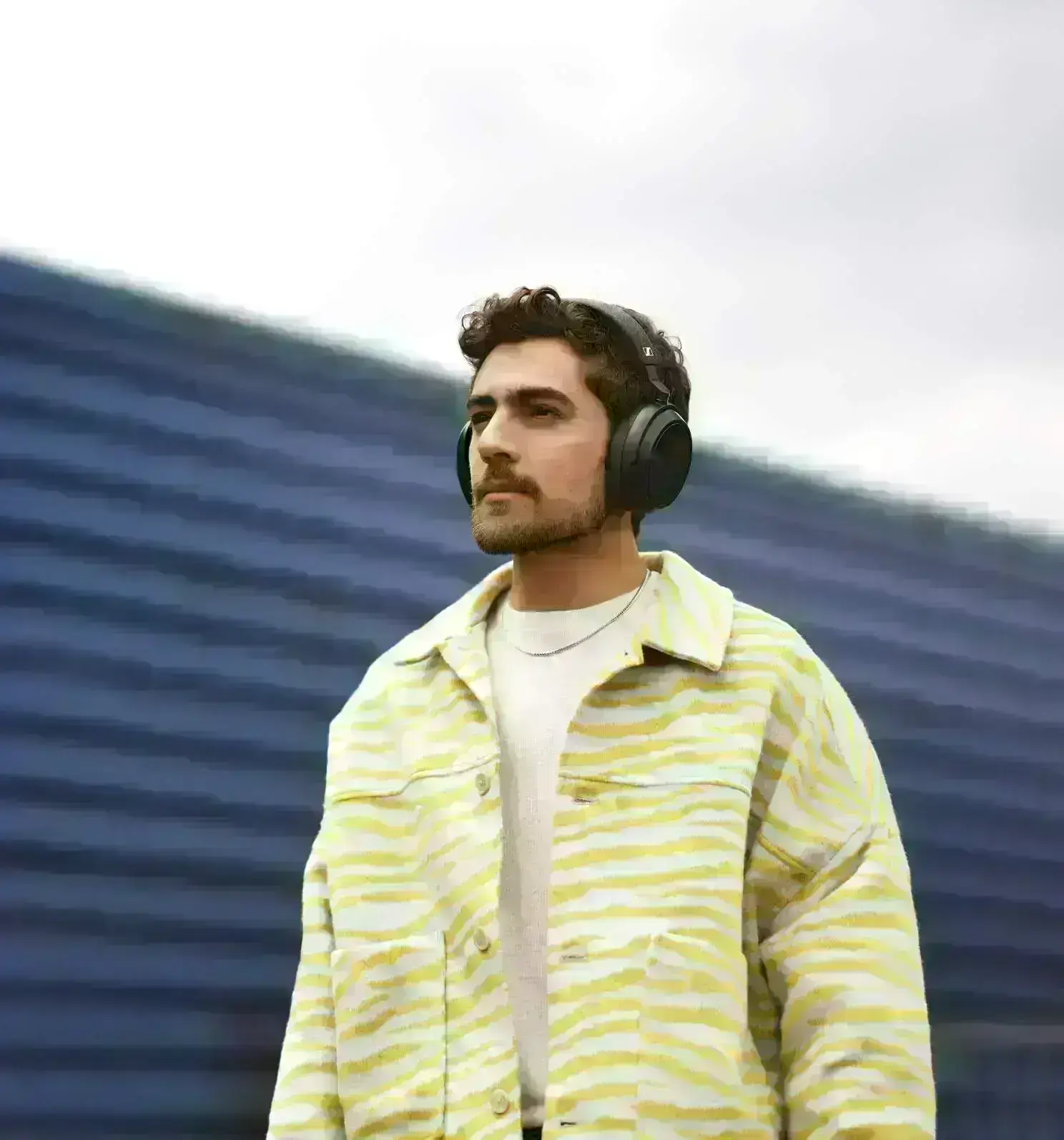 Sennheiser-Momentum-4-Wireless-3