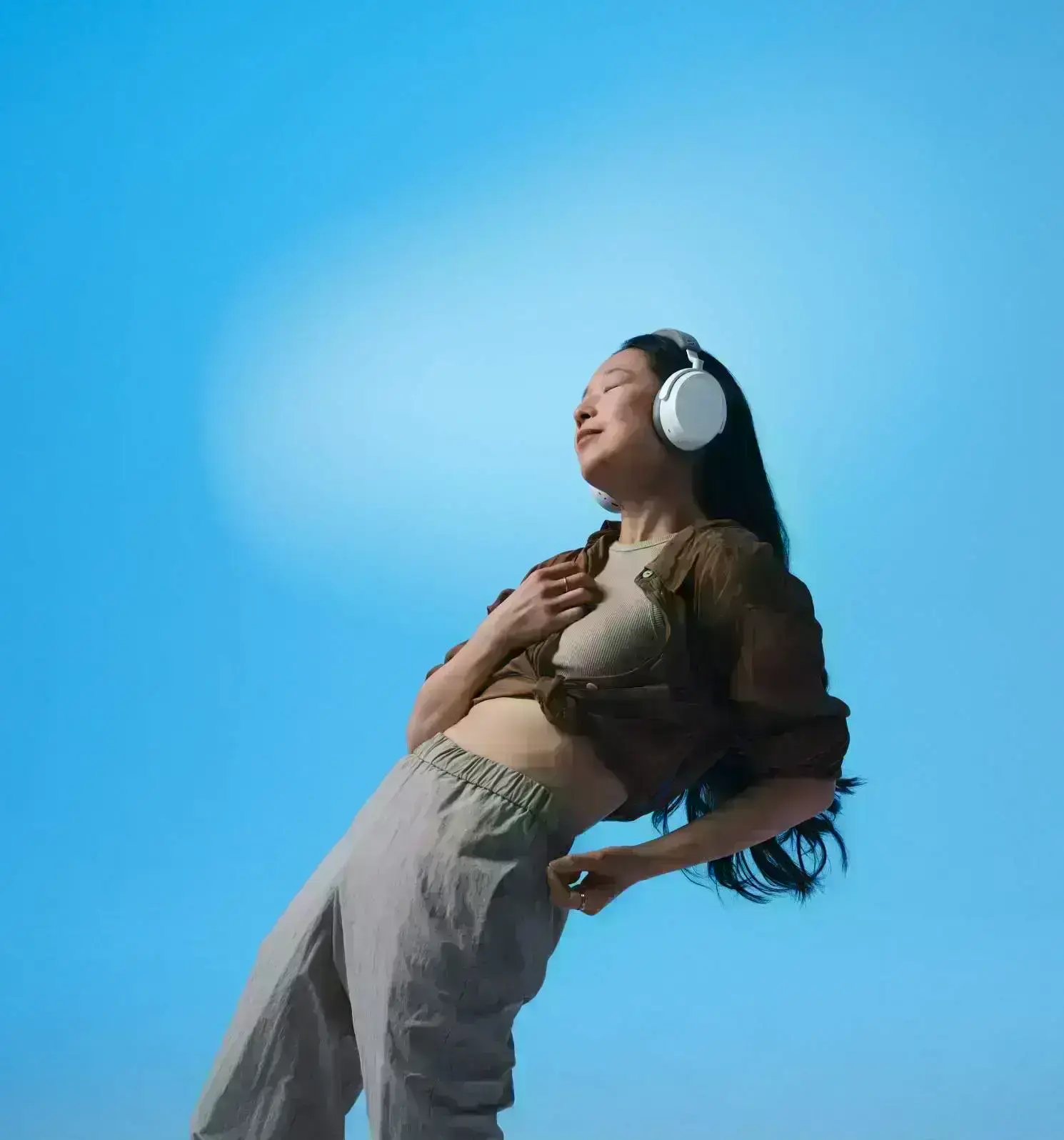 Sennheiser-Momentum-4-Wireless-4