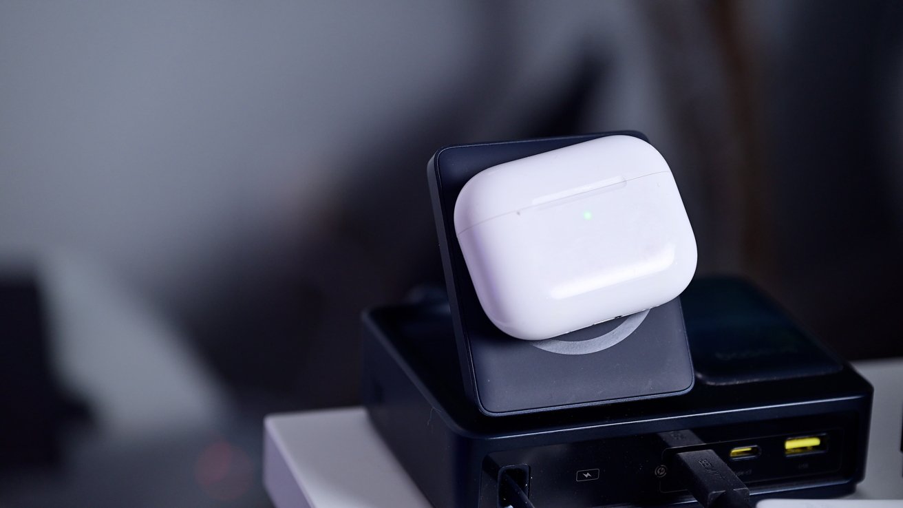 airpods-pro-3-case-na-zaryadke