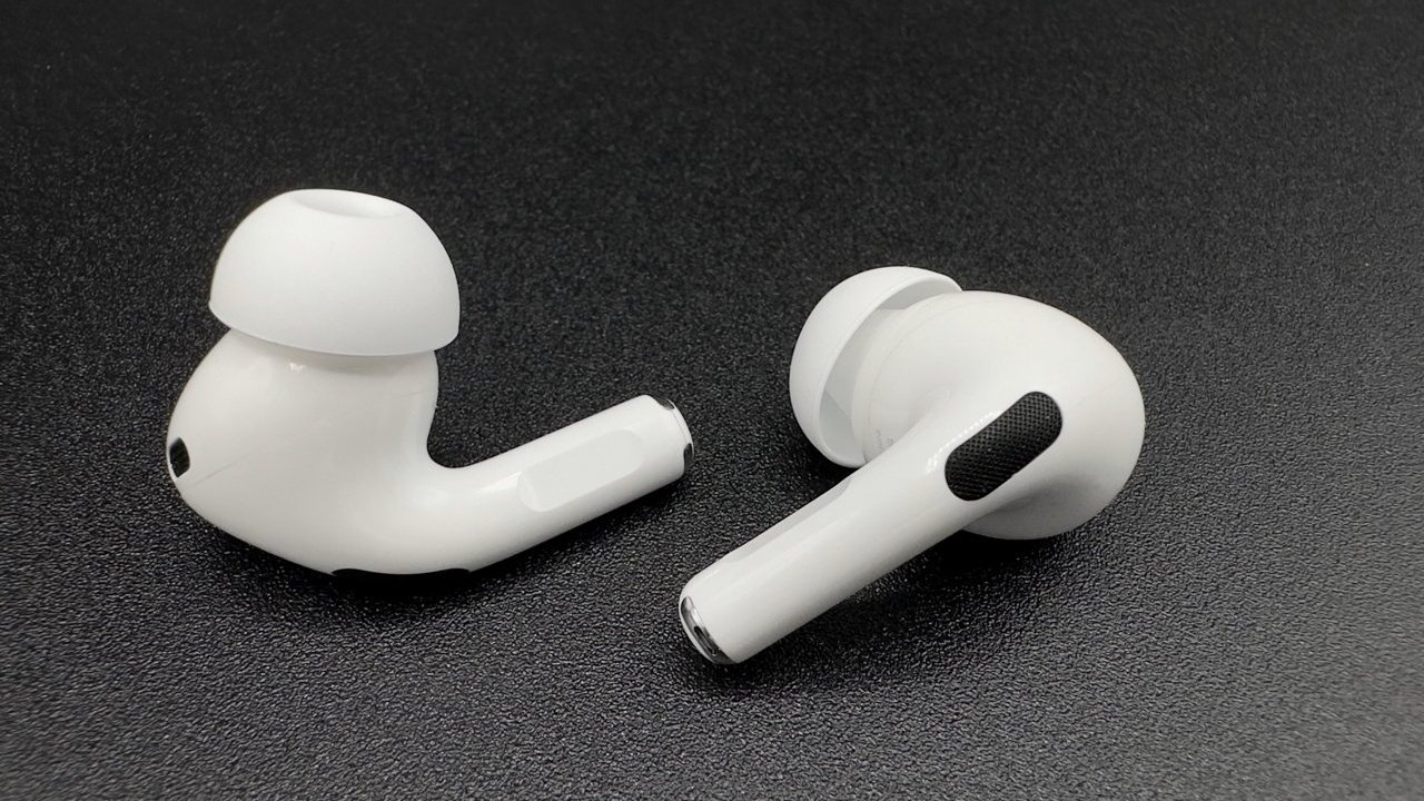 airpods-z-kameramy-ta-prostorovym-audio
