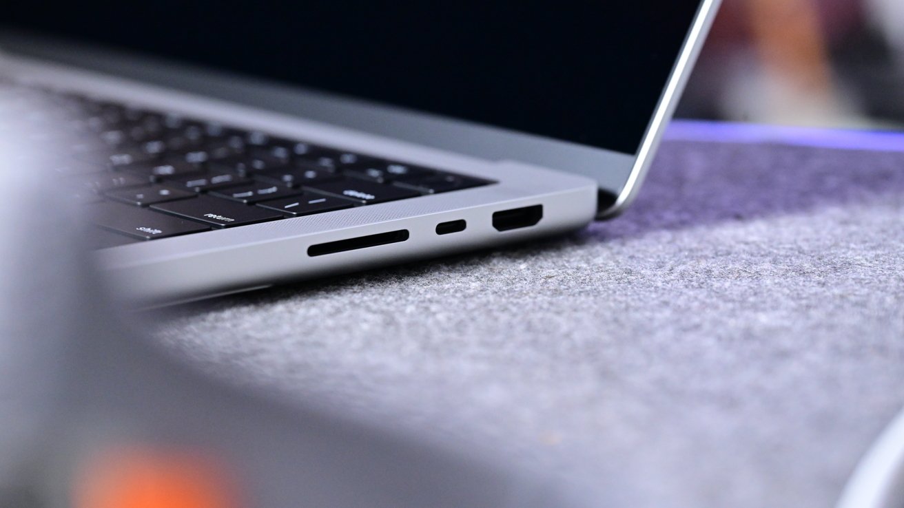 macbook-pro-m5-max-porivnyannya-m4-max