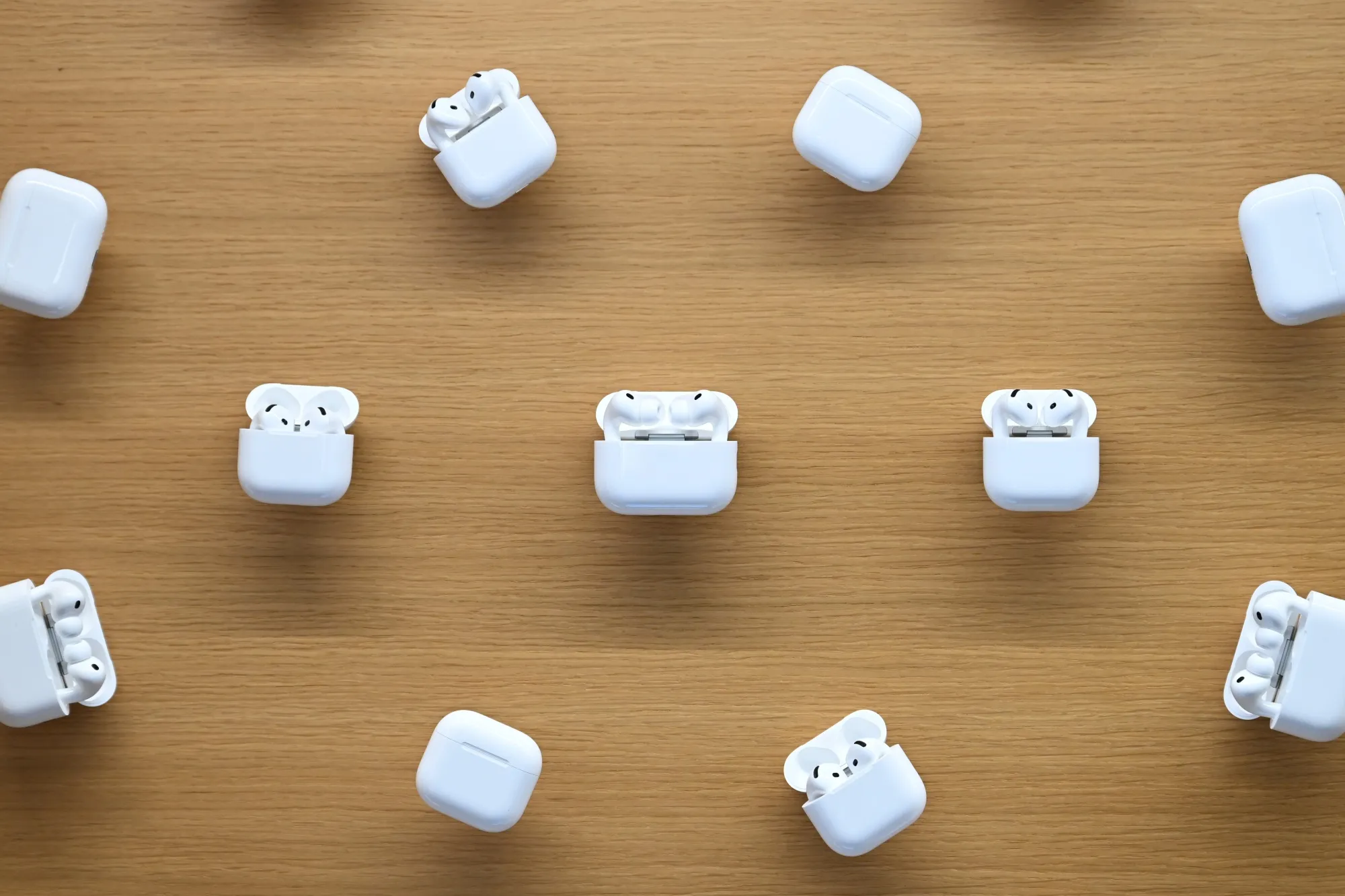 airpods-ultra-golovna-kartinka-v-blog