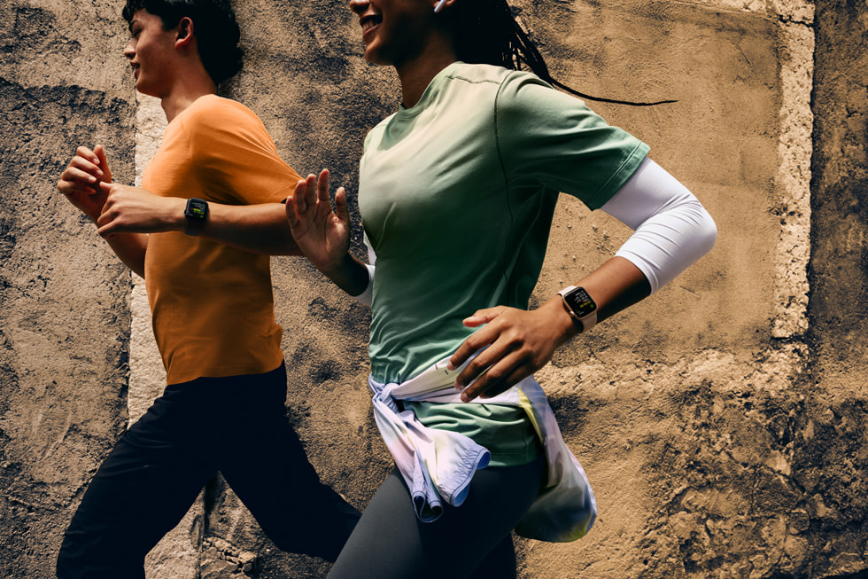 apple-watch-se-3-godynnyk-na-ruci-pid-chas-bigu